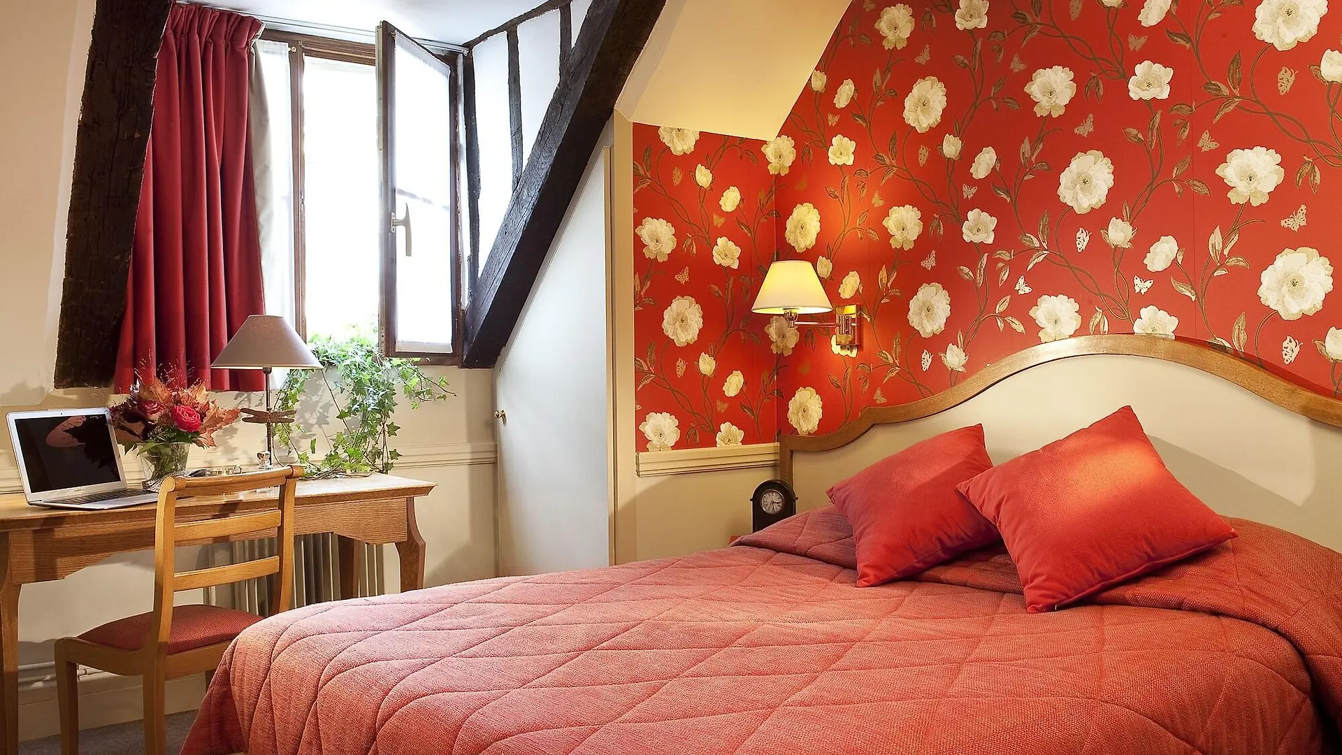 Hotel D'albion 3*